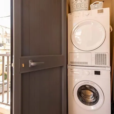 Apartment Modern, Bright & Spacious Near The Sea Marsaskala