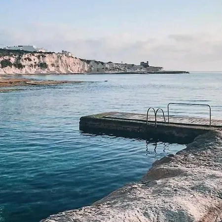 Apartment Modern, Bright & Spacious Near The Sea