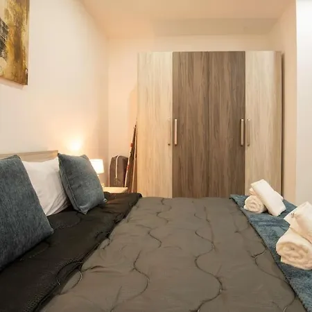 Apartmán Modern, Bright & Spacious Near The Sea