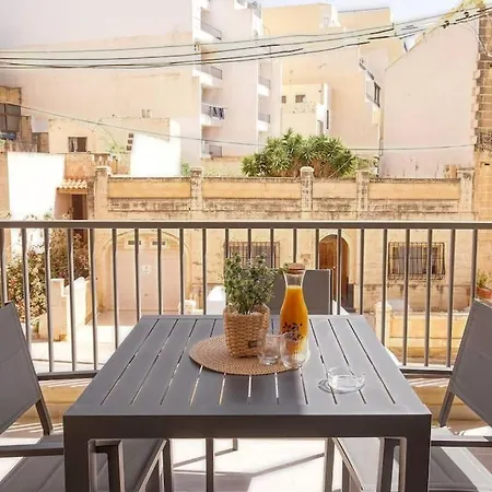 Apartmán Modern, Bright & Spacious Near The Sea