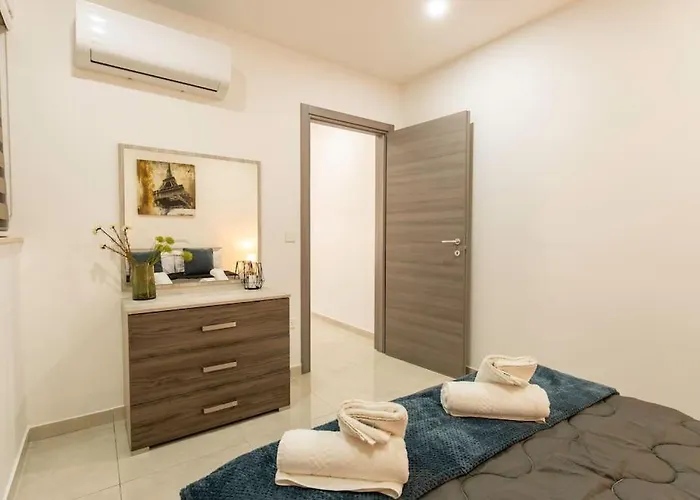 Modern, Bright & Spacious Near The Sea Marsaskala