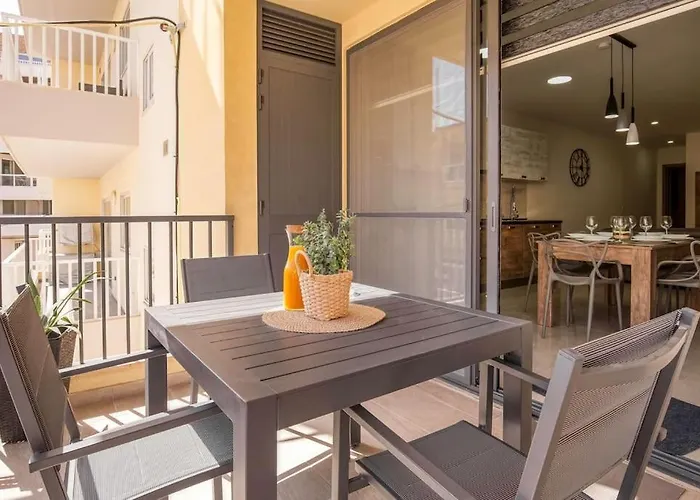 Appartement Modern, Bright & Spacious Near The Sea